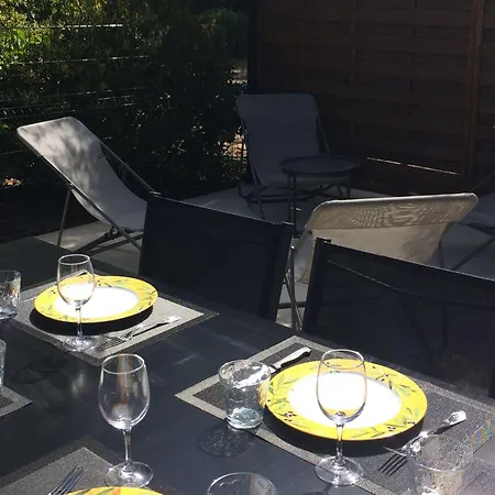 Villa Mitoyenne 6 Pers, Climatisée, Parking - Fr-1-607-151